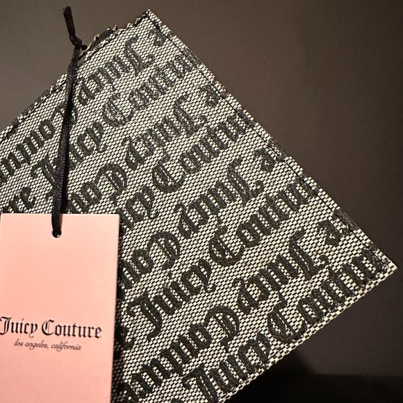 Juicy Couture Shout It Out Wristlet - Picture 9 of 11